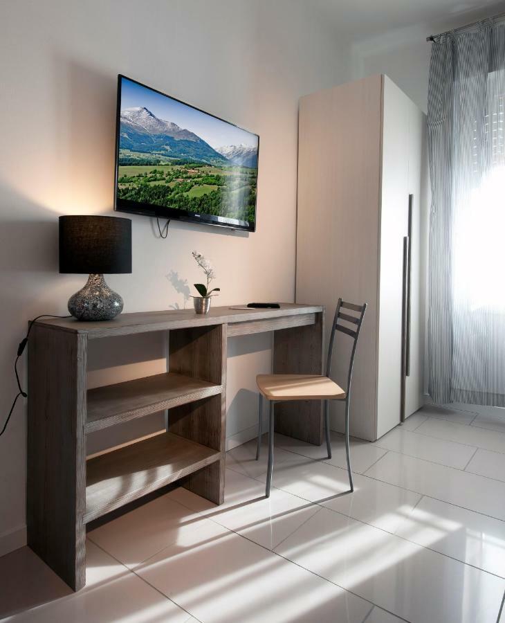 Le Suites - Di Fronte Ospedale Sacro Cuore Negrar Dış mekan fotoğraf